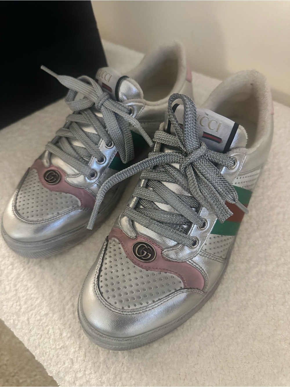 Women’s Gucci sneakers
